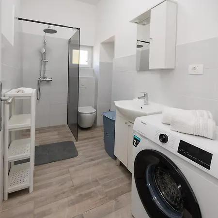 Matea Apartman *