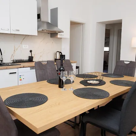 Matea Apartman *
